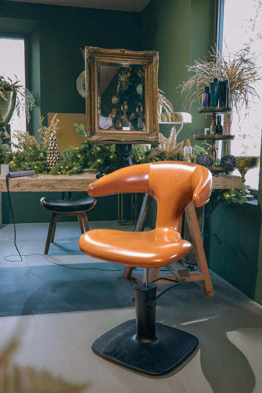 Hairdressing armchair during Christmas holydays